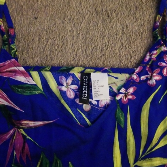 H&M Top - Picture 2 of 4